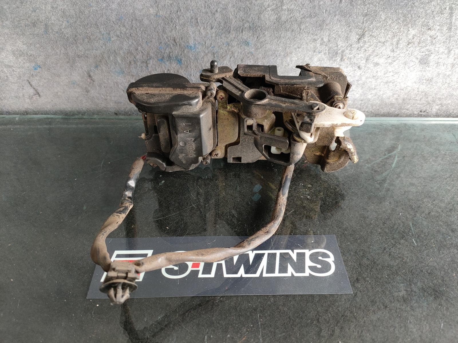 Used auto part listing image: 2002 Ford Laser Door Boot Gate Lock Left Rear Door Lock Central Locking Kn-Kq 02/99-09/02 0000141880