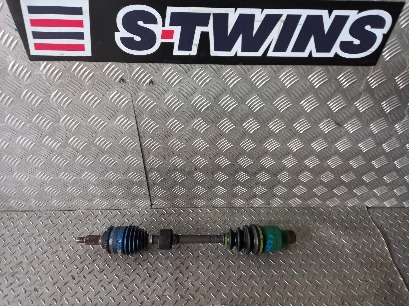 Used auto part listing image: 2004 Suzuki Liana Right Driveshaft  Manual T/M 1.6/1.8 Abs Type Rh4 10/01-06/07 0000136119
