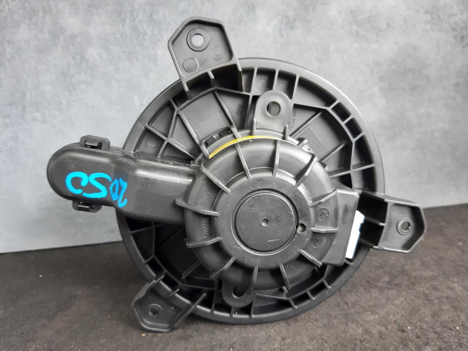 Used auto part listing image: 2017 Holden Spark Heater Fan Motor 0000084744
