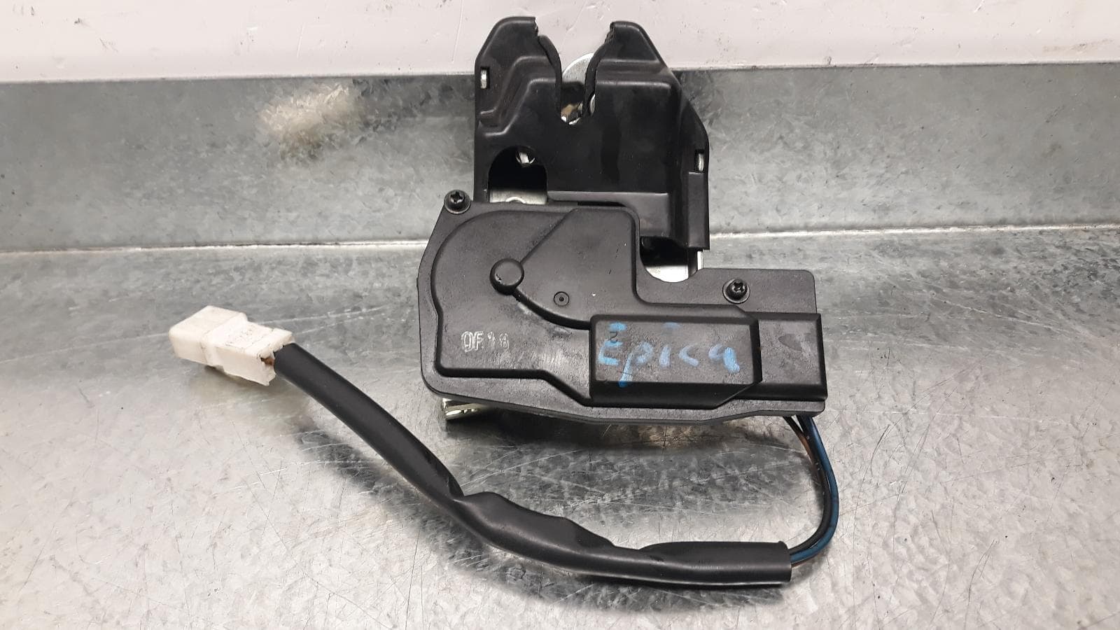 Used auto part listing image: 2007 Holden Epica Door Boot Gate Lock 0000061955