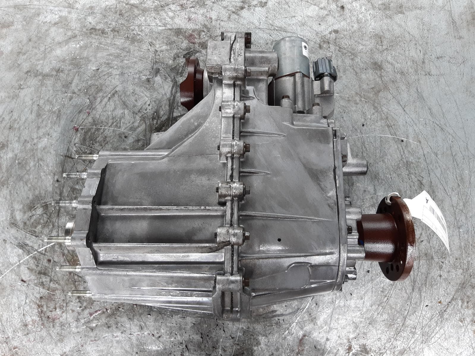 Used auto part listing image: 2006 Jeep Commander Transfer Case 0000100591