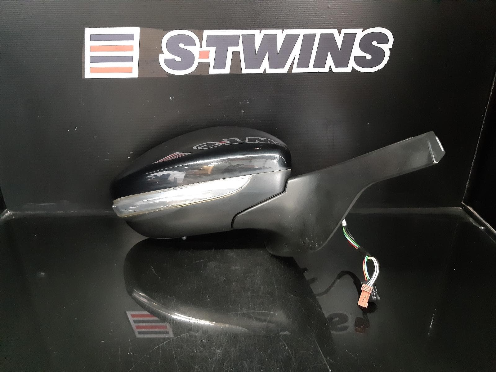 Used auto part listing image: 2017 CITROEN C3 RIGHT DOOR MIRROR MANUAL FOLD, NON BLIND SPOT TYPE, B618, 08/17-09/19 0000132384