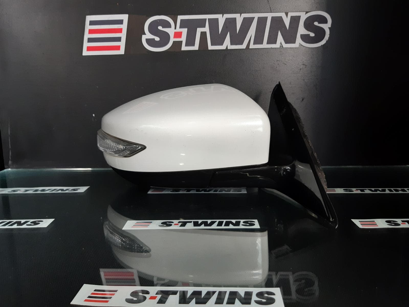 Used auto part listing image: 2014 NISSAN ALTIMA RIGHT DOOR MIRROR L33, ST/ST-L, NON MEMORY TYPE, 11/13-12/17 0000139726
