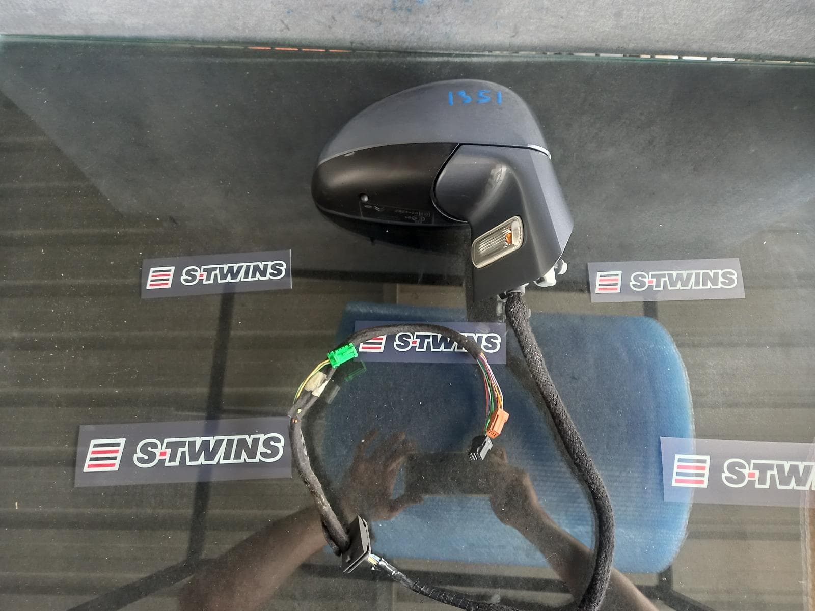 Used auto part listing image: 2009 CITROEN C4 RIGHT DOOR MIRROR POWER, MIRROR HEAD # 02487, 14 WIRE TYPE, 03/05-02/09 0000052383