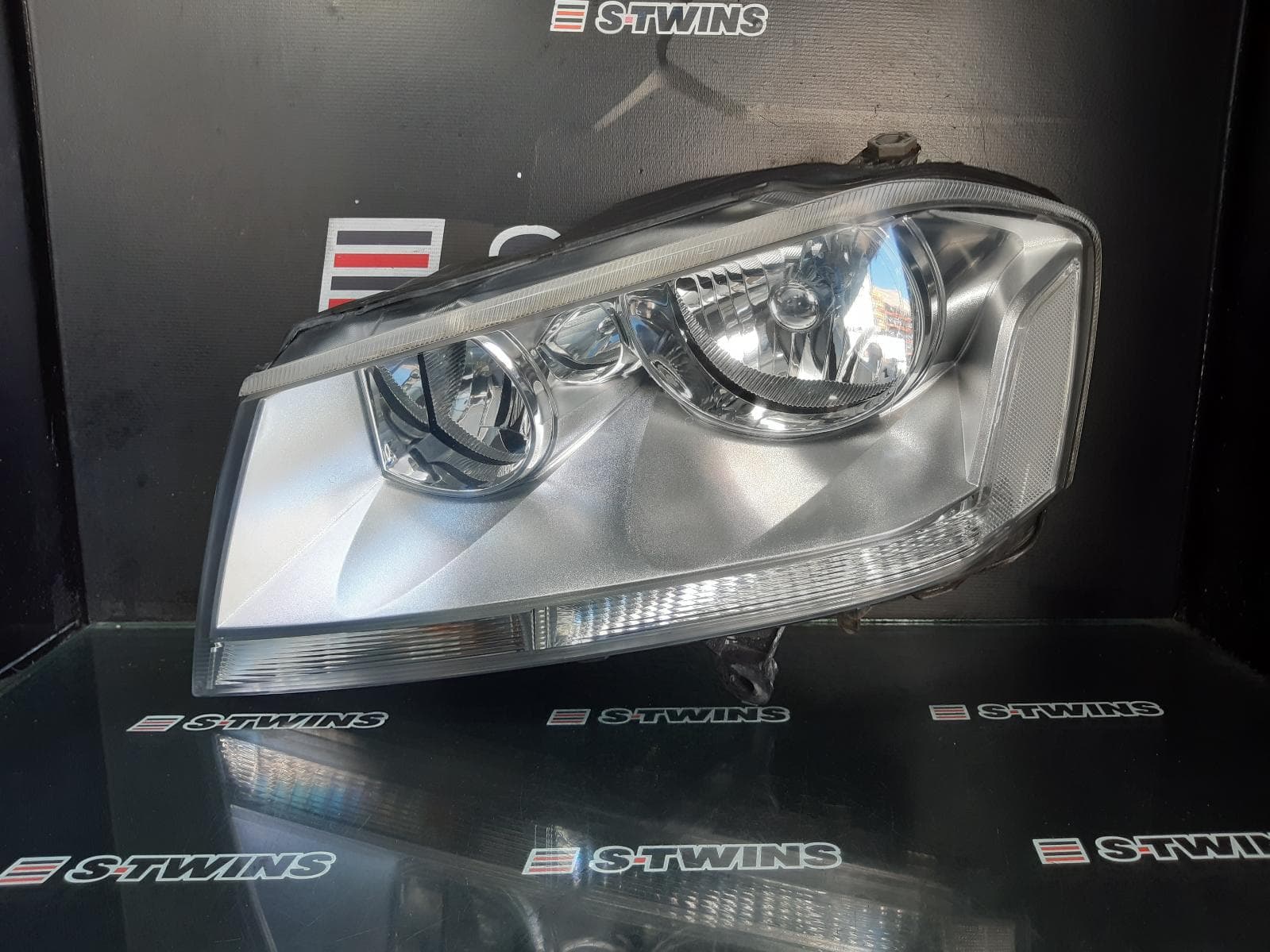 Used auto part listing image: 2009 DODGE AVENGER LEFT HEADLAMP JS, 08/07-07/10 0000258672