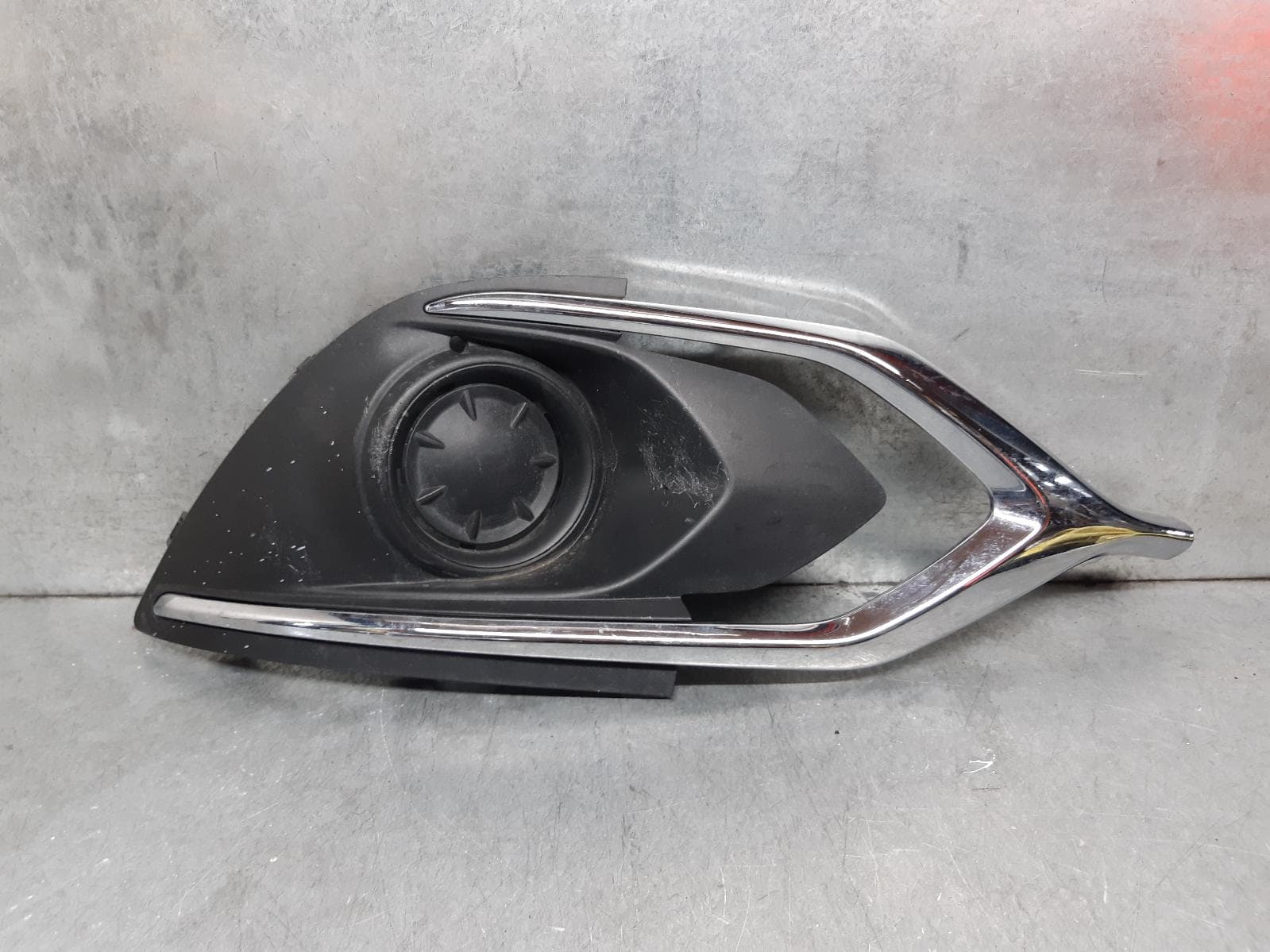 Used auto part listing image: 2016 MITSUBISHI MIRAGE GRILLE BUMPER GRILLE (LH SIDE), LA, SEDAN, 07/14-12/16 0000072877