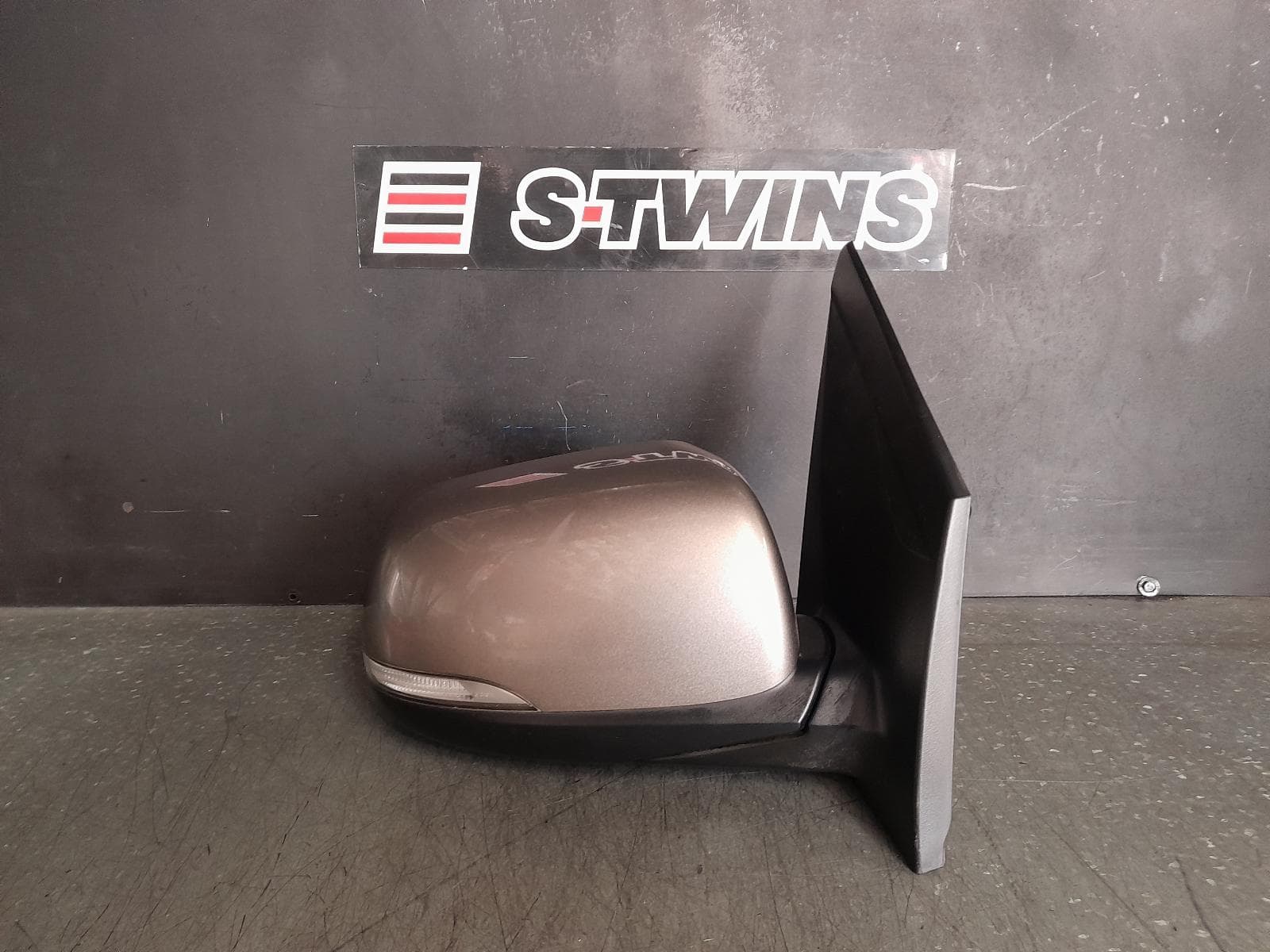 Used auto part listing image: 2018 KIA PICANTO RIGHT DOOR MIRROR JA, POWER FOLDING TYPE, 05/17-07/23 0000341330