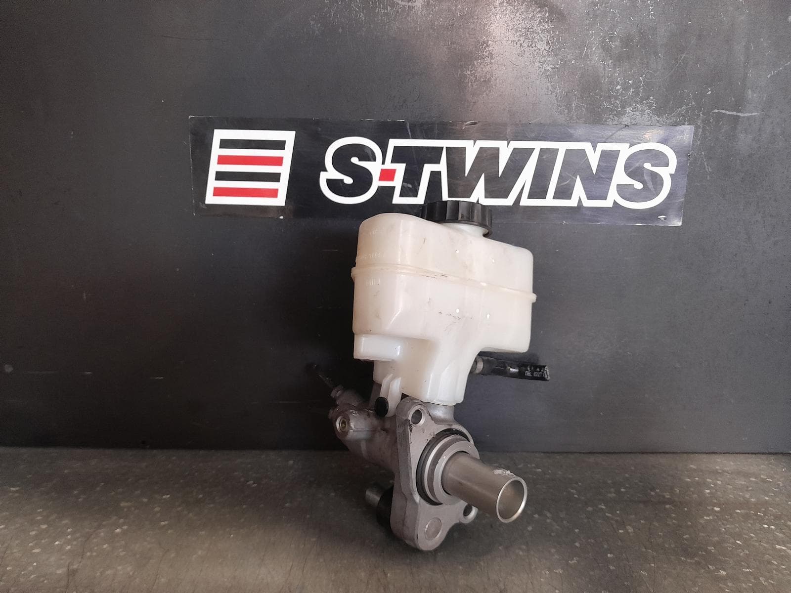 Used auto part listing image: 2013 MERCEDES S CLASS MASTER CYLINDER W222, 11/13-11/20 0000342260