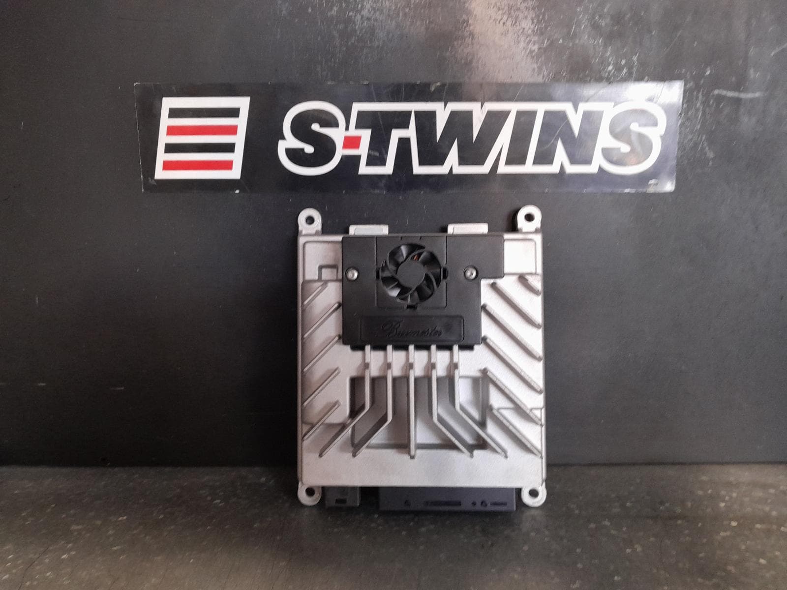 Used auto part listing image: 2013 MERCEDES S CLASS AMPLIFIER, W221/V221, 02/06-12/13 0000342257