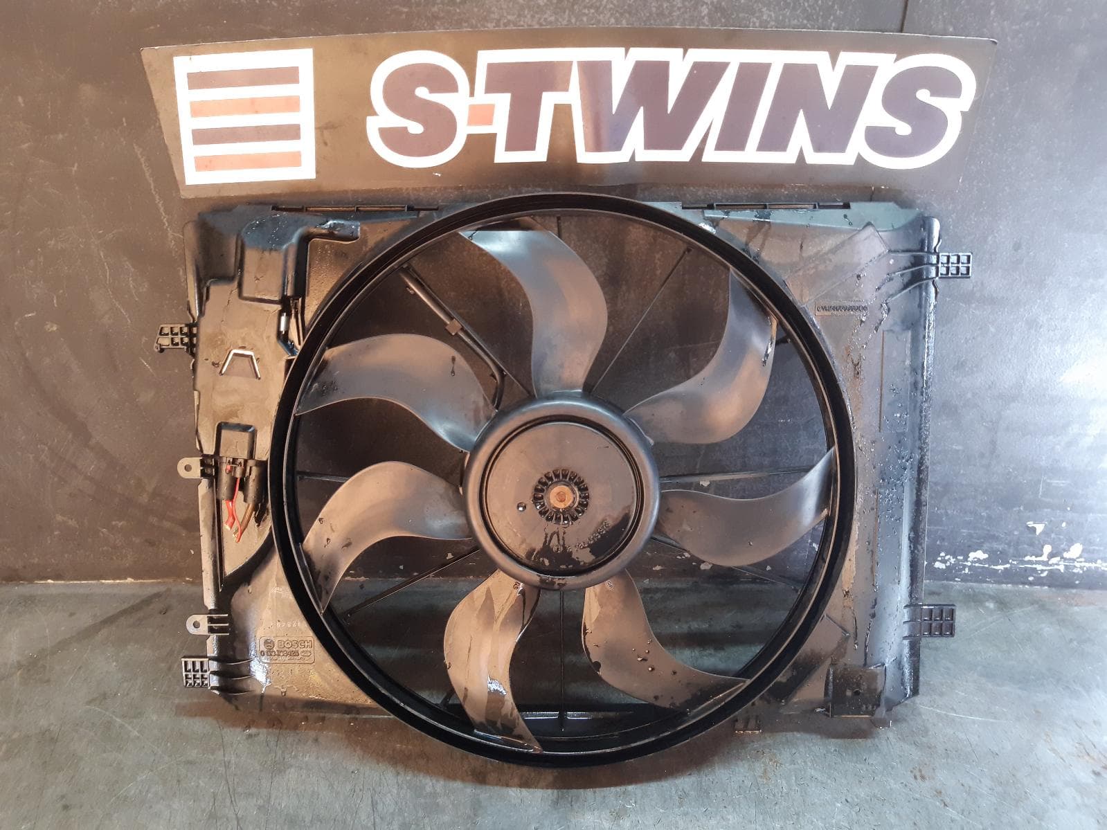 Used auto part listing image: 2013 MERCEDES A CLASS FAN SINGLE FAN ASSY, 2.0, PETROL, NON AMG, W176, 09/12-03/18 0000277795