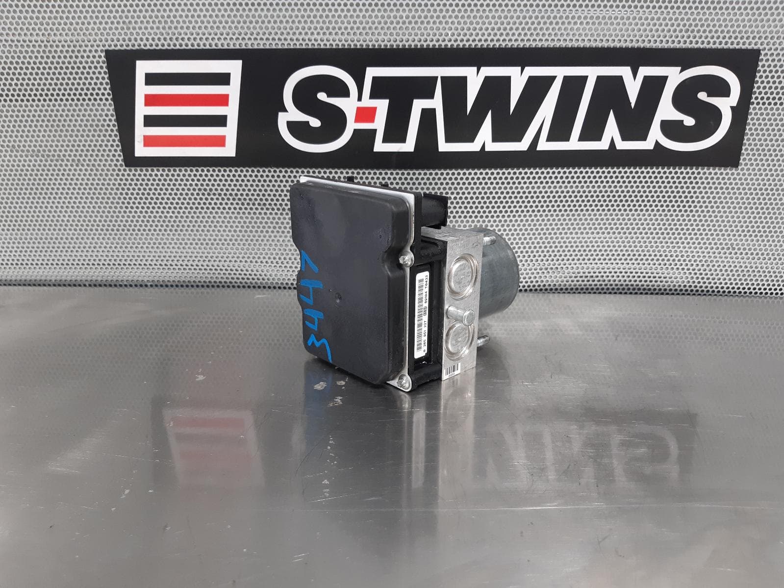 Used auto part listing image: 2009 FORD FALCON ABS PUMP MODULATOR BF, W/ TRACTION CONTROL TYPE, 10/05-09/10 0000154415