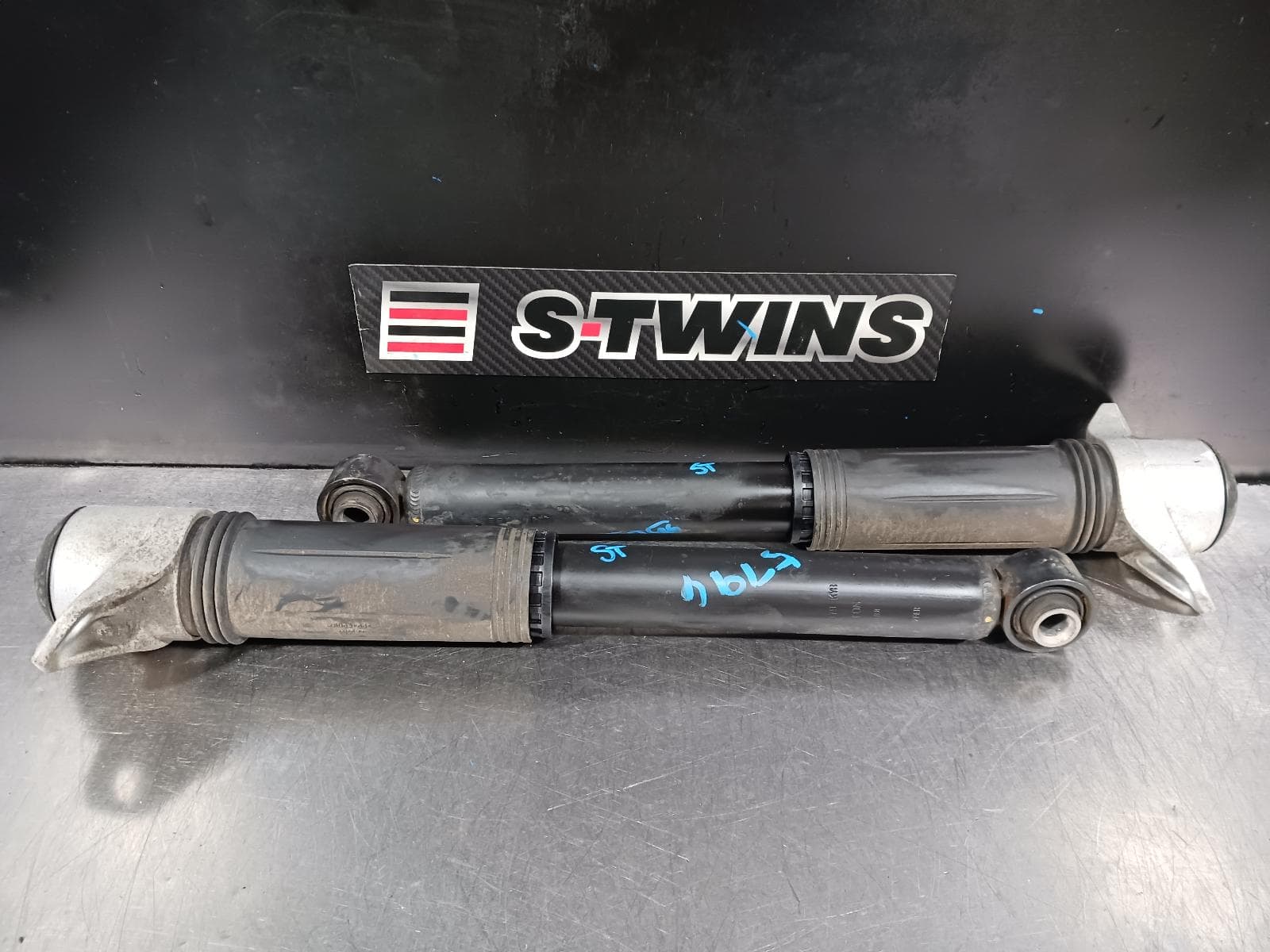 Used auto part listing image: 2021 TOYOTA CAMRY SHOCK ABSORBER XV70, REAR (PAIR), 09/17- 0000236008