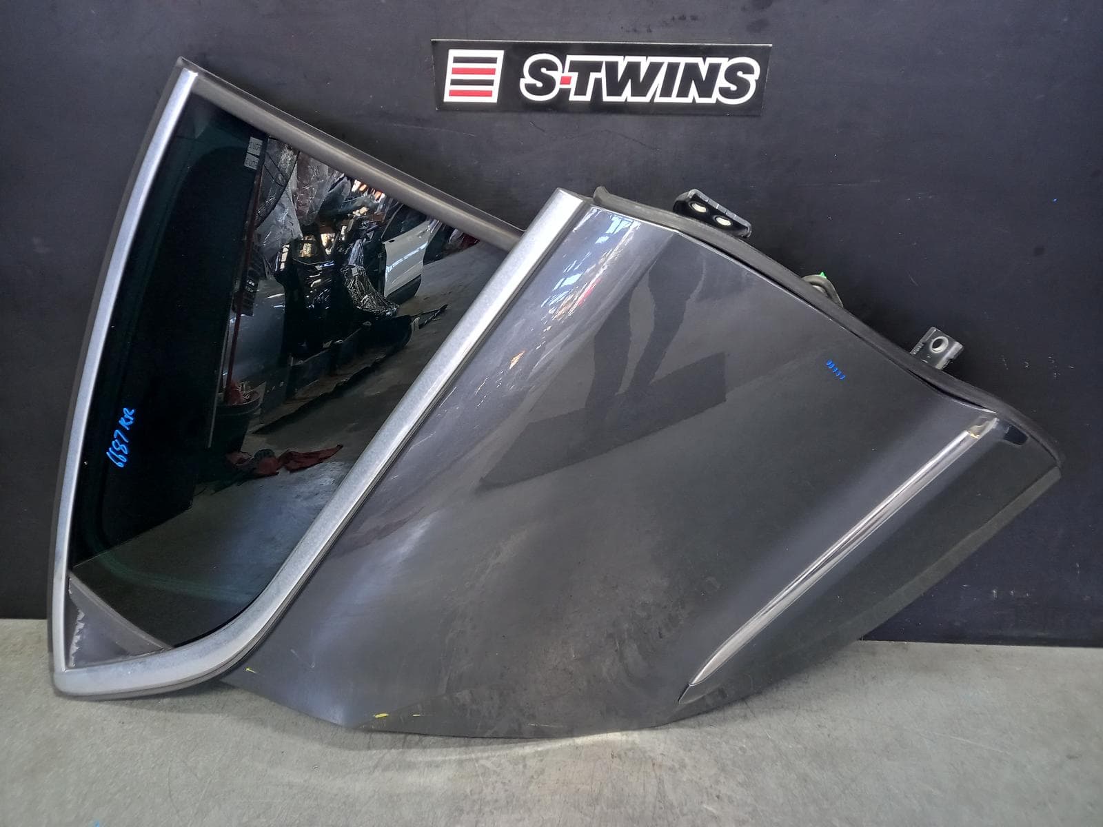 Used auto part listing image: 2013 CITROEN DS4 RIGHT REAR DOOR SLIDING 02/12-12/16 0000352526