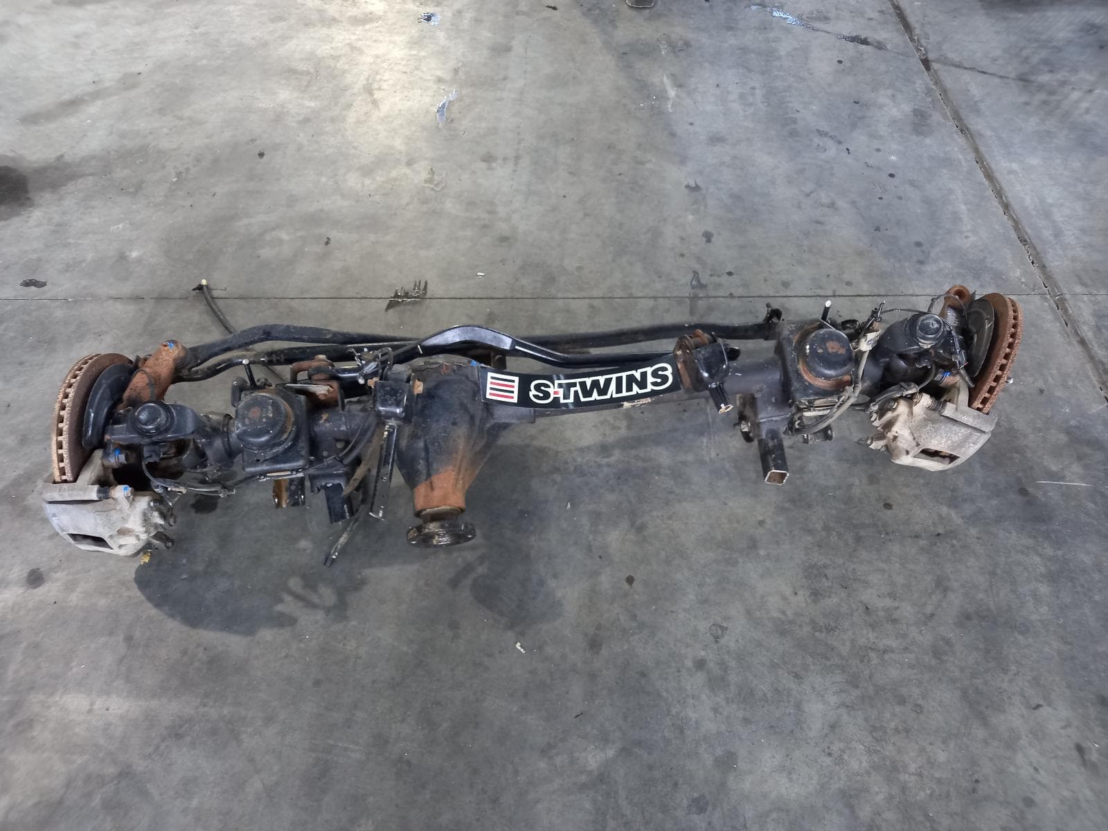 Used auto part listing image: 2013 JEEP WRANGLER FRONT DIFF ASSEMBLY JK, 3.73 RATIO, NON LOCK TYPE, 03/07-07/18 0000346917