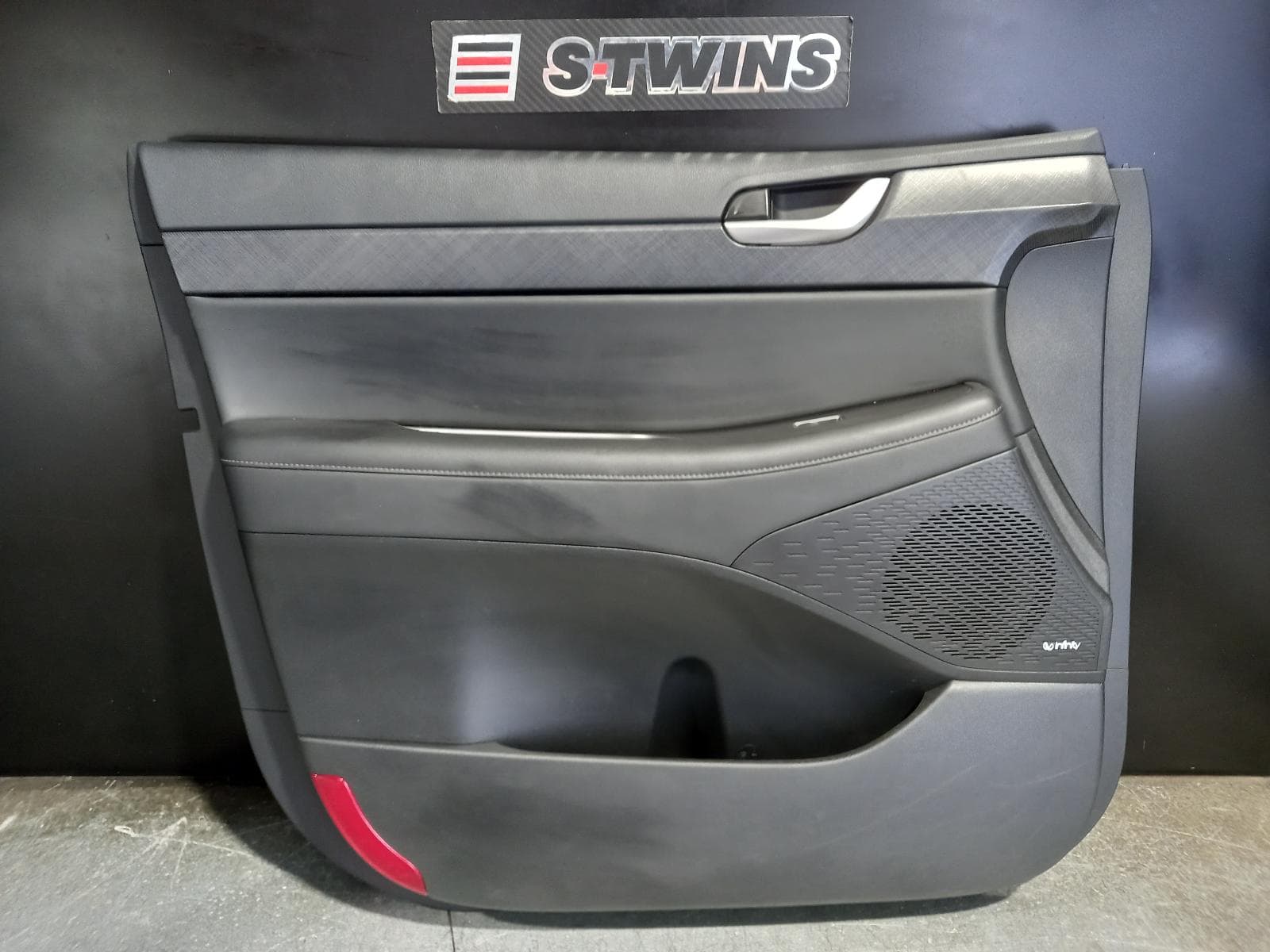 Used auto part listing image: 2022 HYUNDAI PALISADE DOOR TRIM LX2, 07/20-11/24 0000241838
