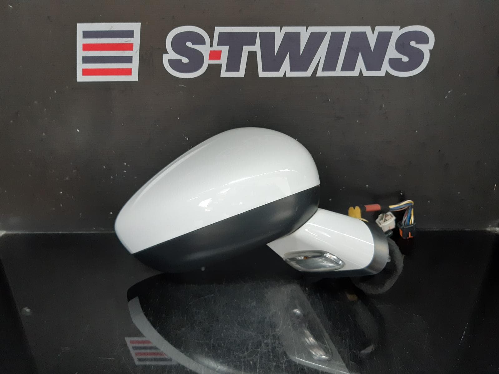 Used auto part listing image: 2011 CITROEN C4 RIGHT DOOR MIRROR B7, W/ POWER, NON FOLDING, NON BLIND SPOT, W/ HEATED TYPE, 10/11-12/18 0000125995