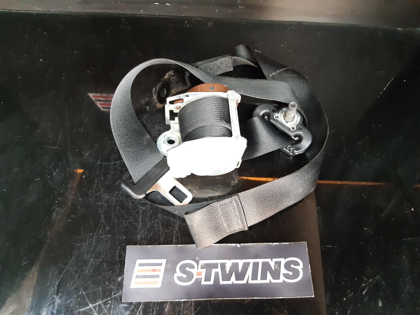 Used auto part listing image: 2012 JEEP GRANDCHEROKEE SEAT BELT STALK LH REAR, SEAT BELT ONLY, WK, 10/10-08/18 0000114473