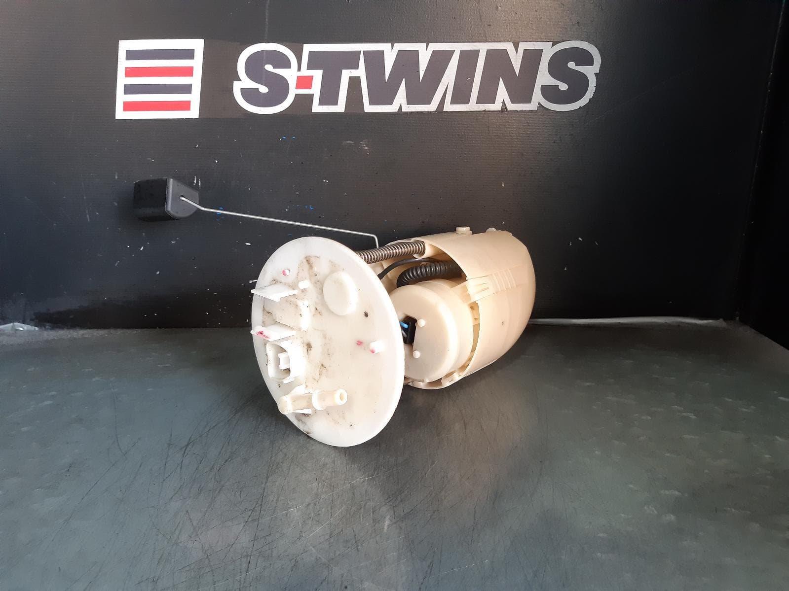 Used auto part listing image: 2014 MITSUBISHI LANCER FUEL PUMP CJ-CF, 2.0, PETROL, 4B11, NON TURBO, 07/07-12/17 0000280732