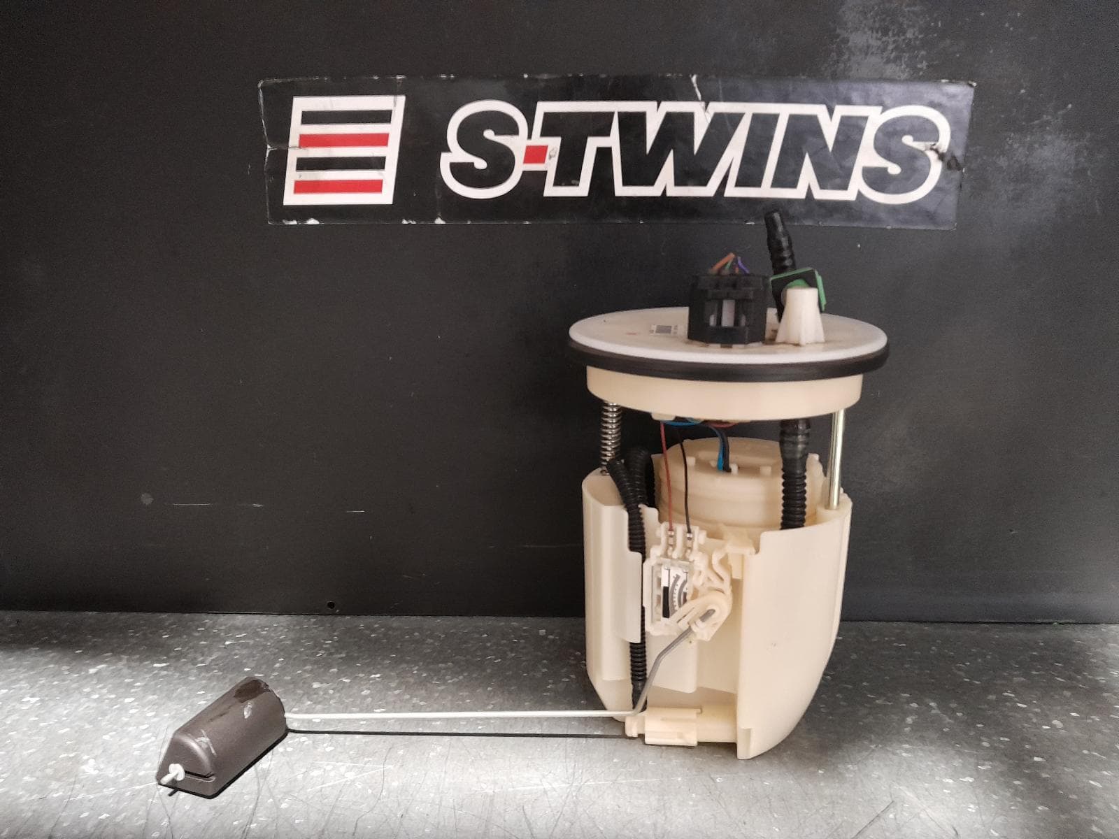 Used auto part listing image: 2019 MAZDA 6 FUEL PUMP PETROL, 2.5, IN TANK, GJ-GL, 11/12- 0000337282