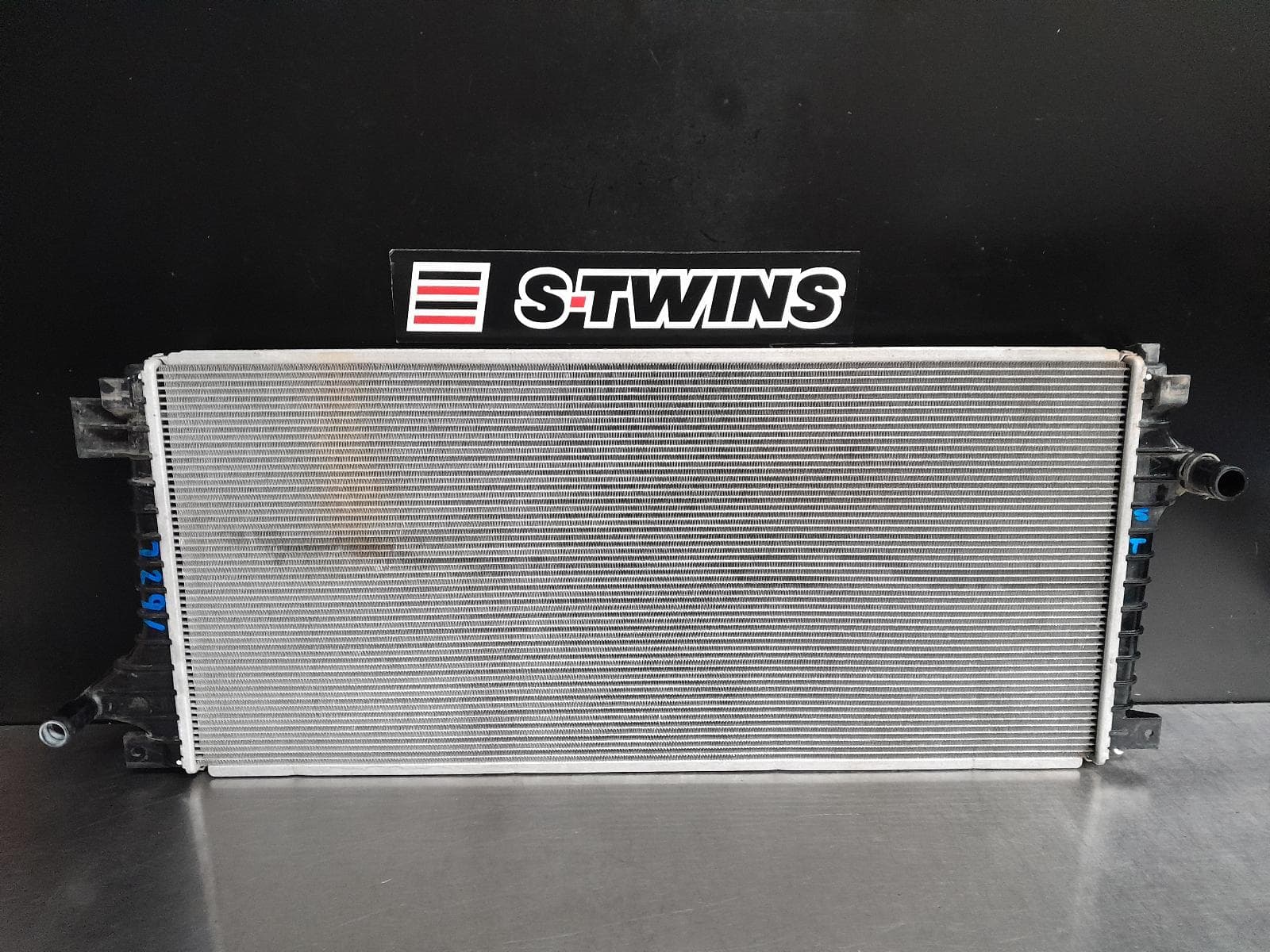 Used auto part listing image: 2021 LDV DELIVER 9 RADIATOR INTERCOOLER RADIATOR (WATER TO AIR SYSTEM), FRONT MOUNT, AUTO, DIESEL, 2.0, TURBO, 07/20- 0000282550