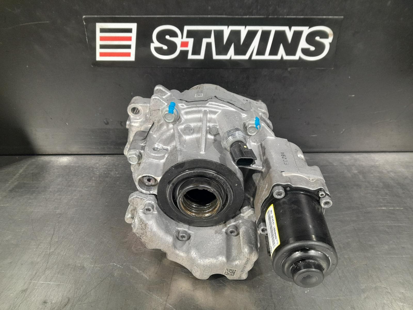 Used auto part listing image: 2021 HYUNDAI I30 DIFFERENTIAL CENTRE FRONT, E-LSD ASSY, 2.0, G4KH, PD, HATCH/FASTBACK (CZECH VIN TMAH), 03/17- 0000283203
