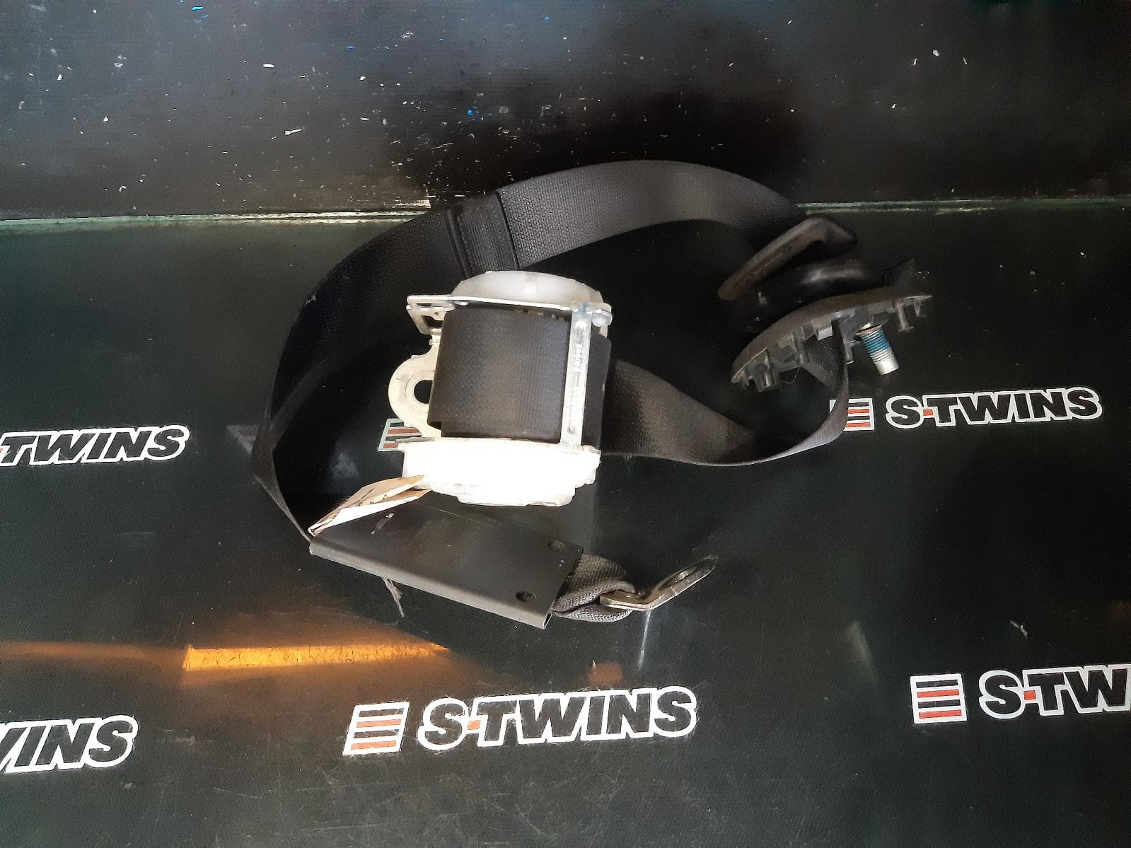 Used auto part listing image: 2011 JEEP WRANGLER SEAT BELT STALK LH REAR, SEAT BELT ONLY, 4DR TYPE, JK, 11/10-07/18 0000284567