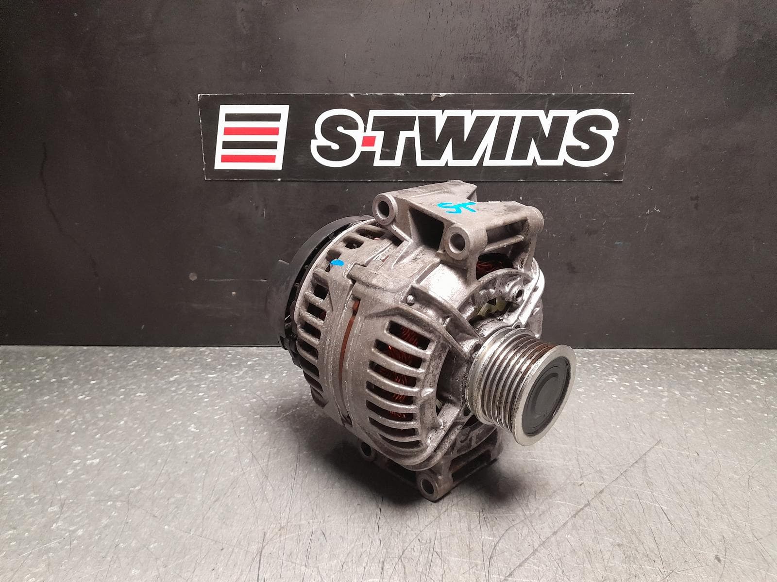 Used auto part listing image: 2010 SKODA OCTAVIA ALTERNATOR PETROL, 1.8, BZB/CDAA CODE, BOSCH, 1Z, 01/04-10/13 0000350052
