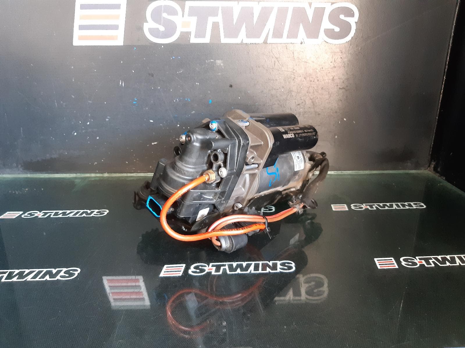 Used auto part listing image: 2019 AUDI Q5 AIR RIDE COMPRESSOR FY, 02/17- 0000266642
