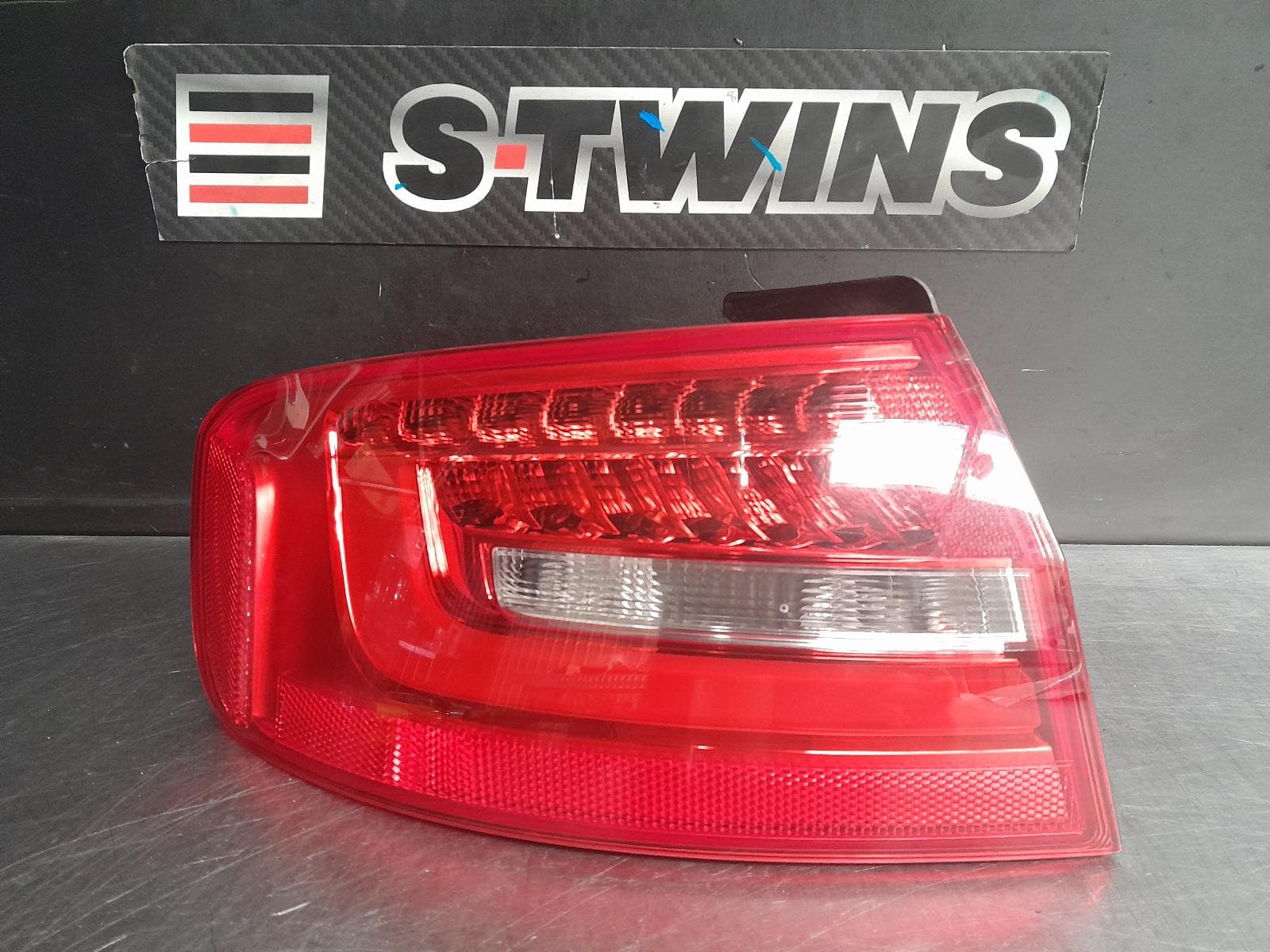 Used auto part listing image: 2014 AUDI A4 LEFT TAILLIGHT B8 8K (A4/S4), SEDAN, LED TYPE, 07/12-01/16 0000254886