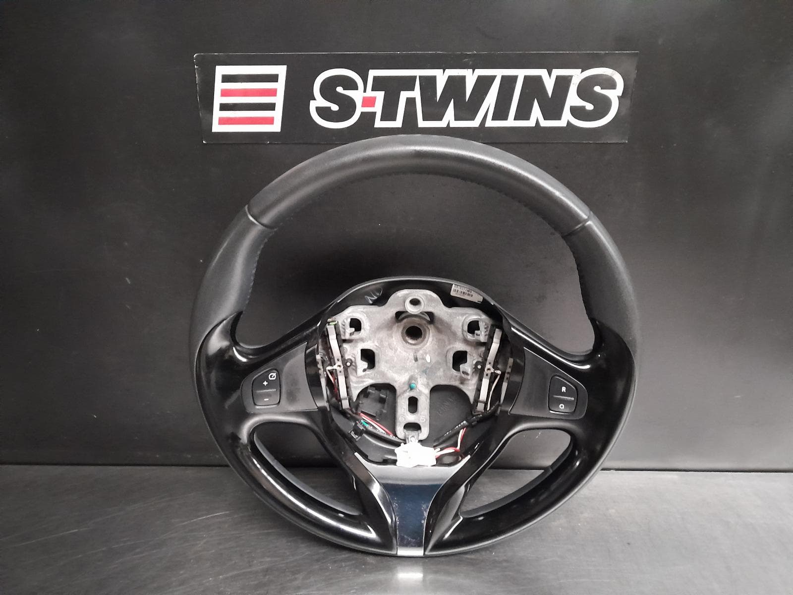 Used auto part listing image: 2015 RENAULT CAPTUR STEERING WHEEL J87, 08/14-12/19 0000289722