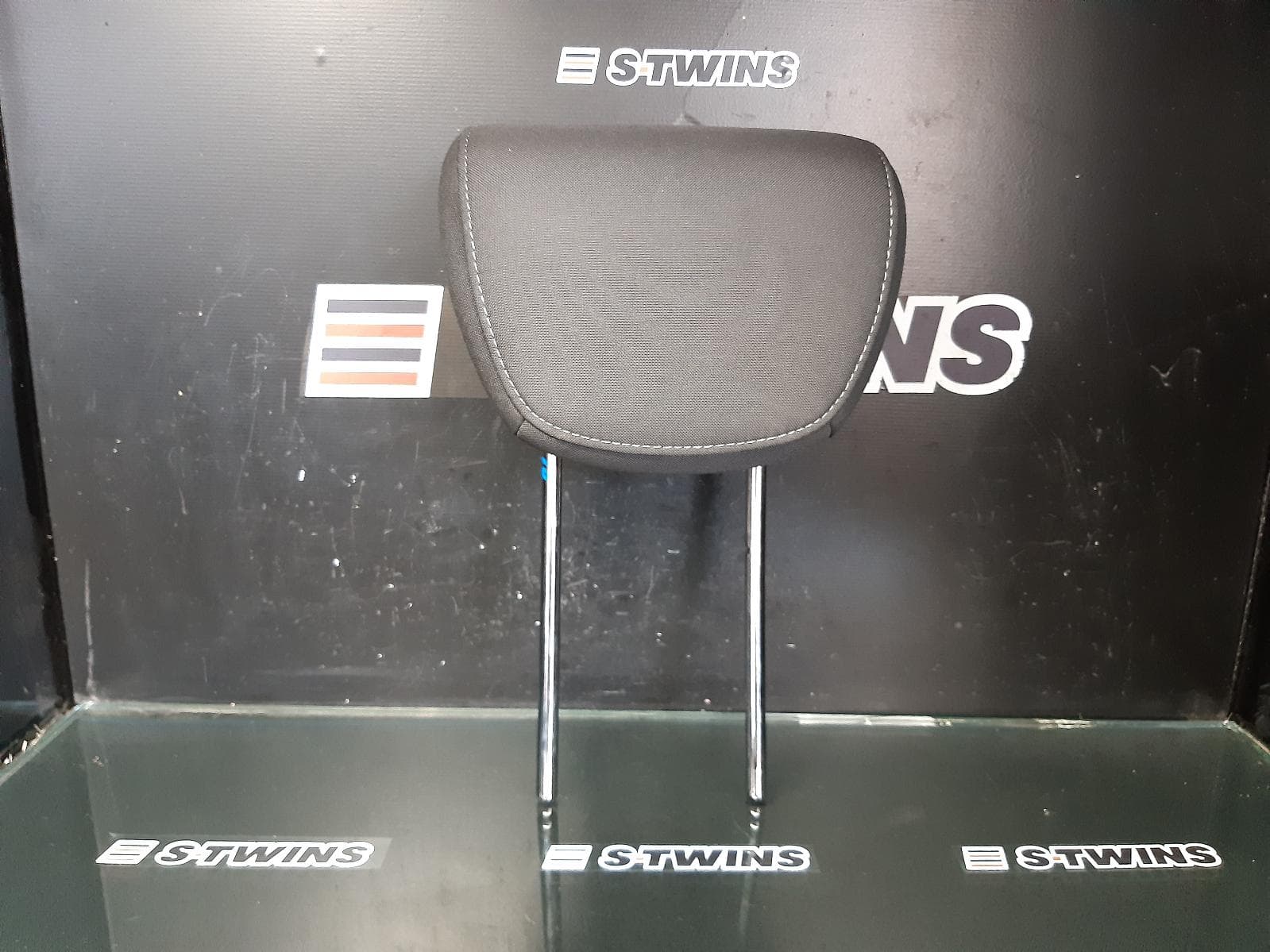 Used auto part listing image: 2016 FORD FOCUS HEADREST LZ, 07/15-11/18 0000156000