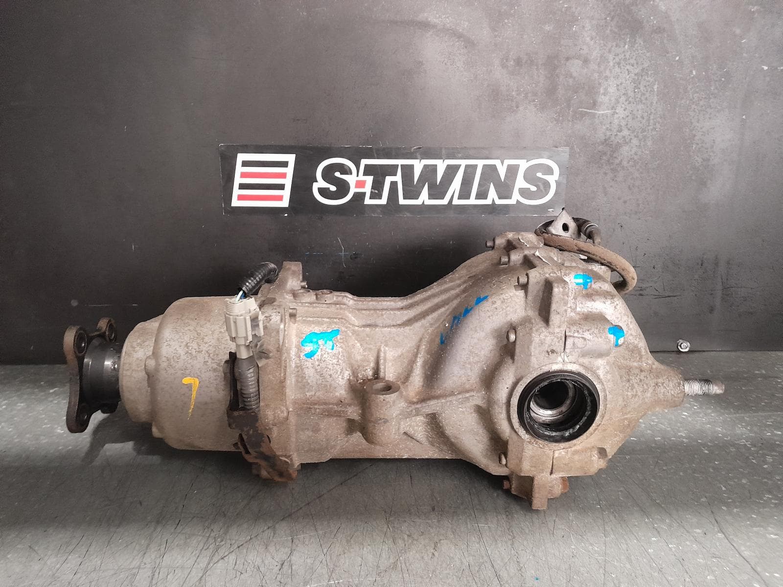 Used auto part listing image: 2011 NISSAN XTRAIL DIFFERENTIAL CENTRE 2.5, AUTO, T31, PETROL, 09/07-12/13 0000342043