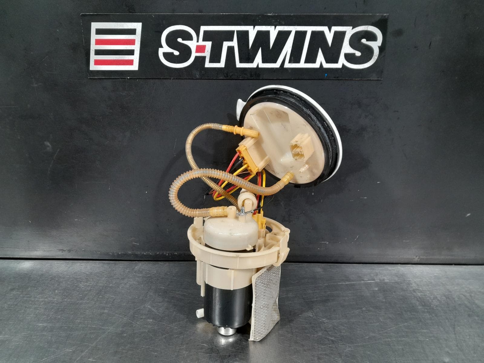 Used auto part listing image: 2017 AUDI Q5 FUEL PUMP PETROL, 2.0, DAXB/DGKB CODE, IN TANK, FY, 02/17- 0000249782