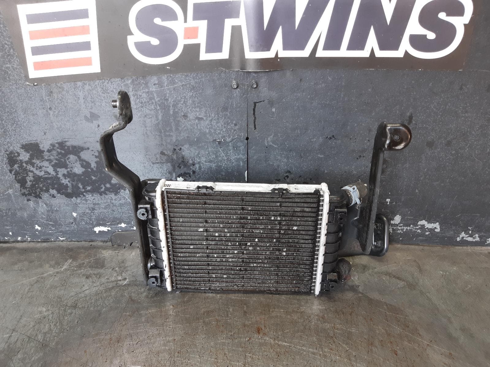 Used auto part listing image: 2020 AUDI Q7 RADIATOR AUXILIARY RADIATOR (UNDER LH HEADLAMP), AUTO, 3.0, DIESEL, 4M, 09/15- 0000285675