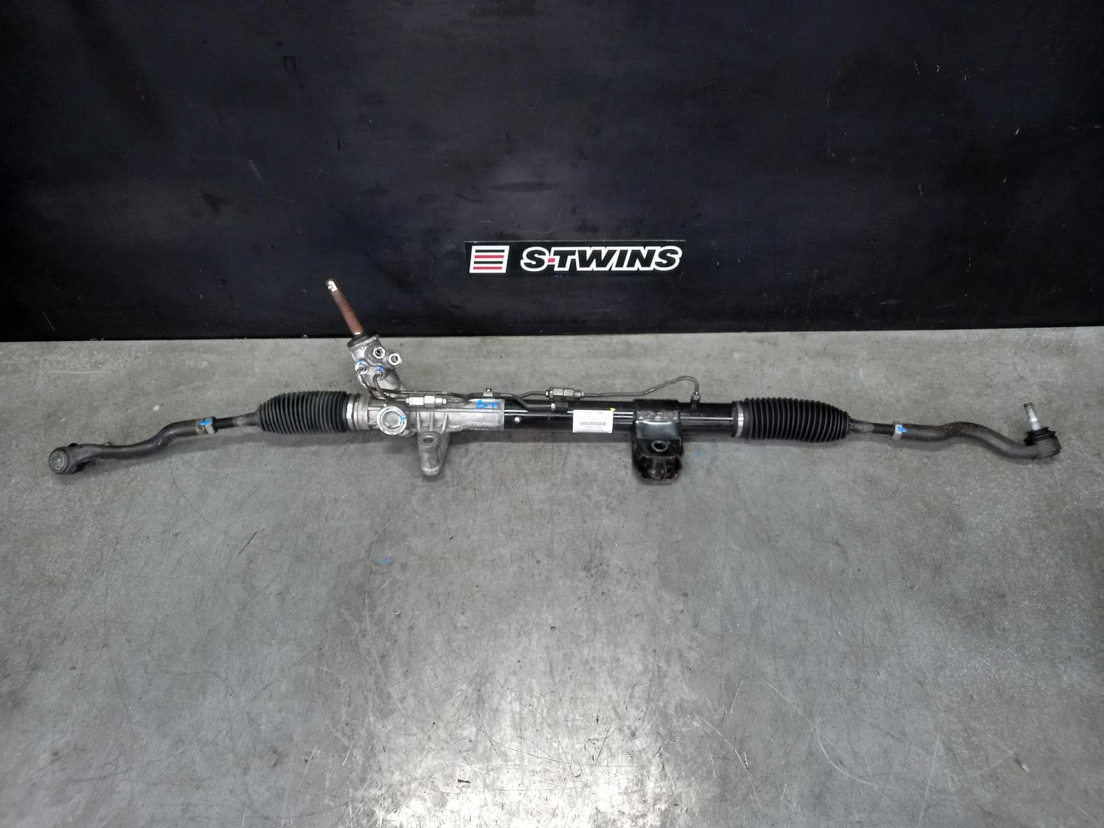 Used auto part listing image: 2014 JEEP GRANDCHEROKEE STEERING BOX RACK STEERING RACK, WK, SRT8/SRT, 01/12-09/16 0000343984