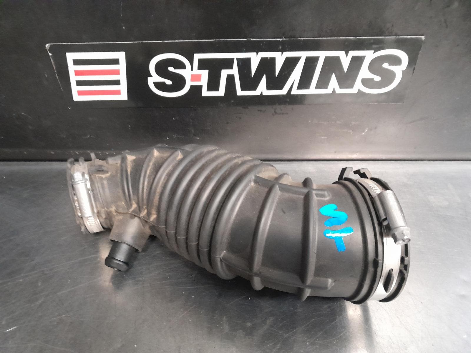 Used auto part listing image: 2022 HYUNDAI PALISADE AIR CLEANER BOX DIESEL, 2.2, TURBO, D4HB, LX2, 07/20- 0000286693