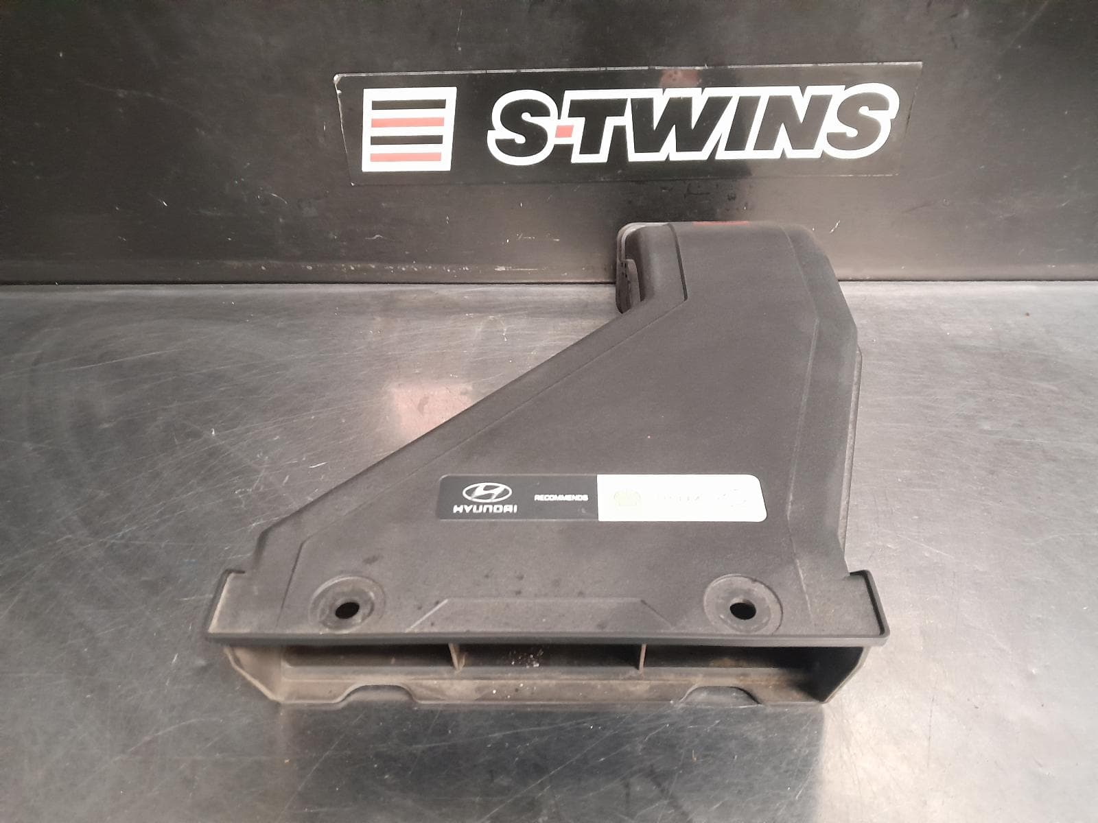 Used auto part listing image: 2022 HYUNDAI PALISADE AIR CLEANER BOX DIESEL, 2.2, TURBO, D4HB, LX2, 07/20- 0000286697