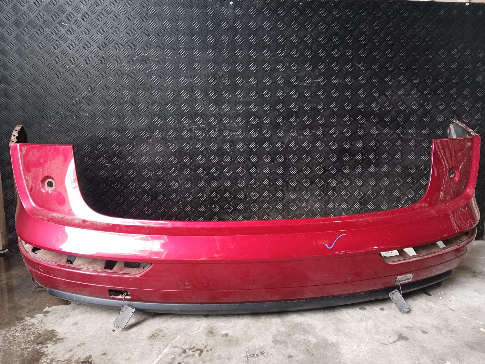 Used auto part listing image: 2017 AUDI Q5 REAR BUMPER FY, BUMPER BAR (2 PIECE), COLOUR CODED, Q5, 02/17-08/20 0000250137
