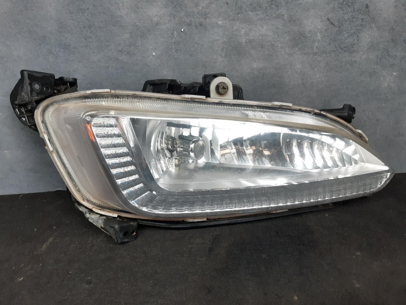 Used auto part listing image: 2012 HYUNDAI SANTA FE RIGHT INDICATOR FOG SIDE BUMPER FOGLAMP, DM, ACTIVE, 06/12-08/14 0000089016