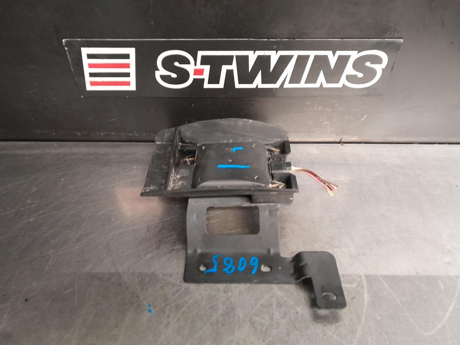 Used auto part listing image: 2021 HYUNDAI SANTA FE MISC SWITCH RELAY TM, 03/18-10/23 0000289076