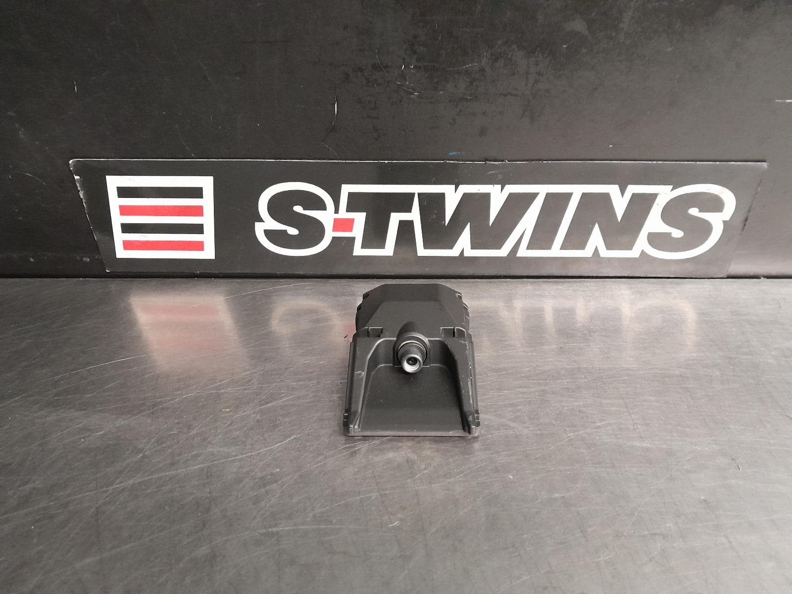 Used auto part listing image: 2018 PEUGEOT 3008 REVERSE CAMERA P84, FRONT CAMERA (WINDSCREEN MOUNTED), 10/16-12/23 0000289890