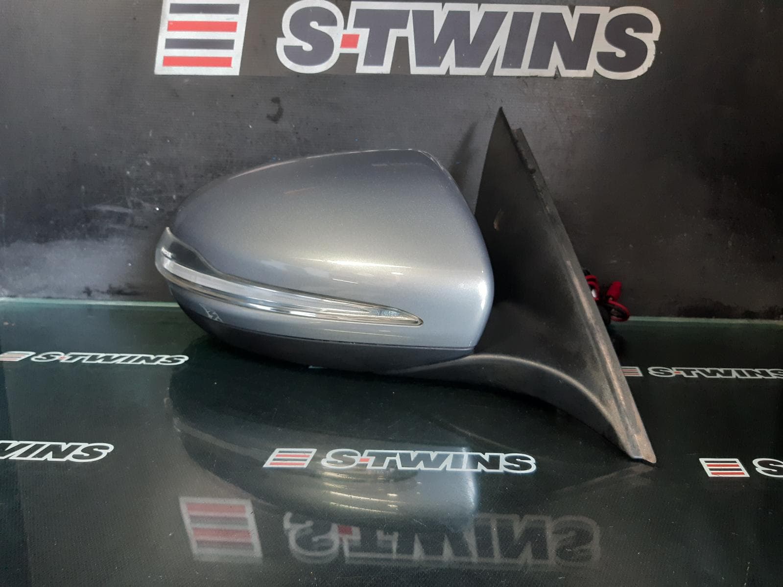 Used auto part listing image: 2015 MERCEDES C CLASS RIGHT DOOR MIRROR W205/S205, SEDAN/WAGON, NON AMG, W/ ACTIVE BLIND SPOT, MEMORY, NON CAMERA TYPE, 08/14-09/21 0000241551
