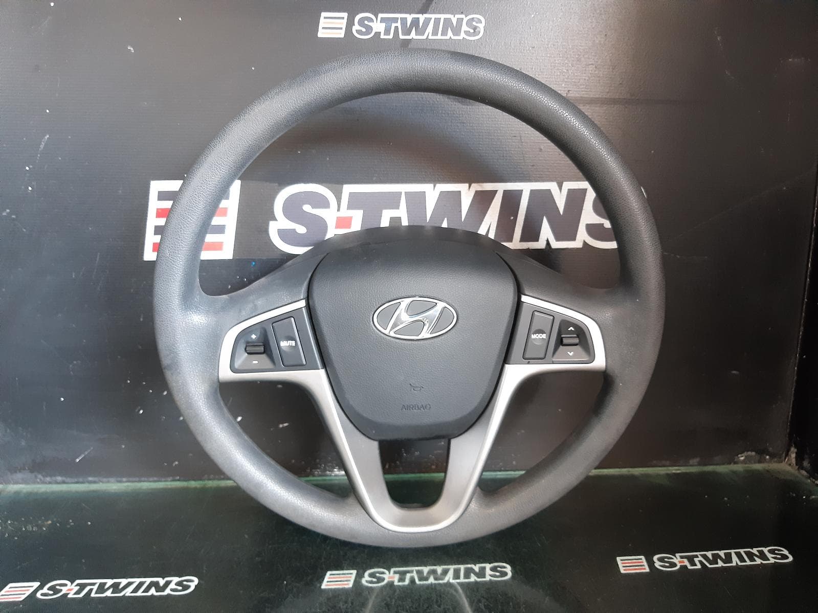 Used auto part listing image: 2016 HYUNDAI ACCENT STEERING WHEEL VINYL, RB, 07/13-12/19 0000291089