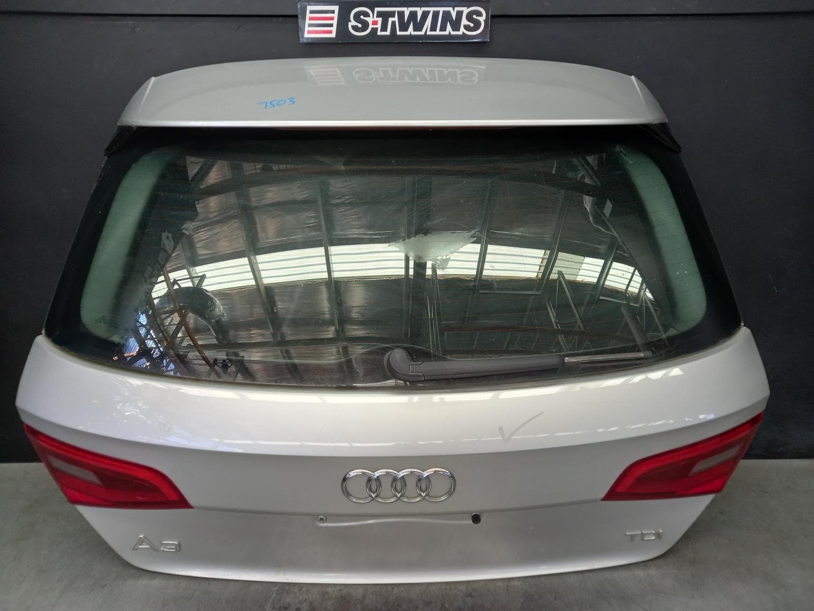 Used auto part listing image: 2014 AUDI A3 BOOTLID TAILGATE TAILGATE, 8V, A3/S3/RS3, HATCH, 03/13-10/20 0000354863