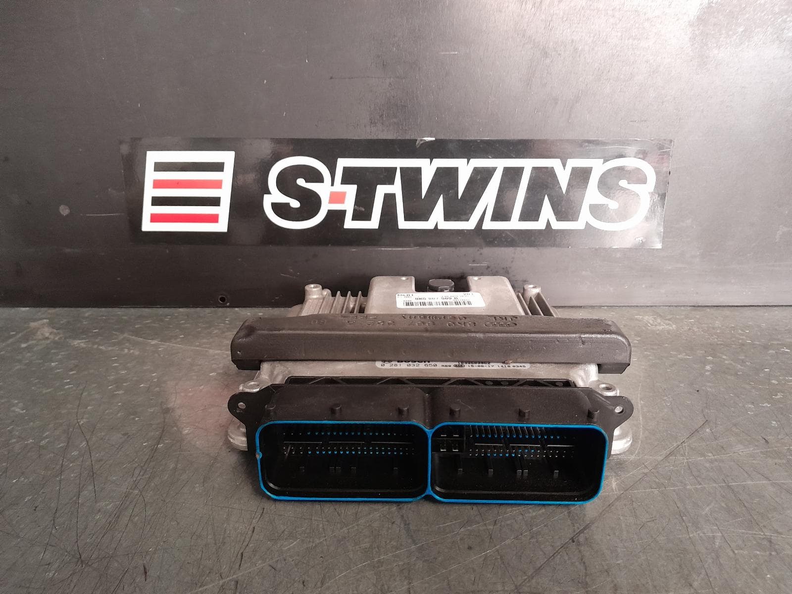 Used auto part listing image: 2015 AUDI Q5 ENGINE ECU, 3.0, DIESEL, CVUC CODE, ECU ONLY, 8R, 11/12-01/17 0000337688