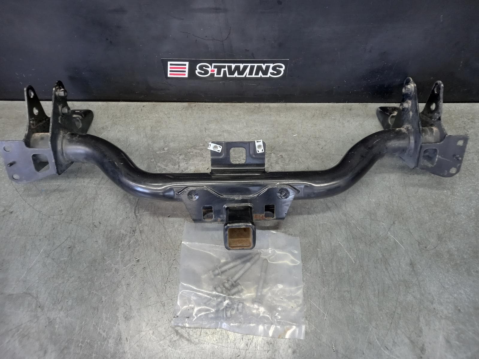 Used auto part listing image: 2021 RAM 1500 TOWBAR DT, 12/20- 0000349425