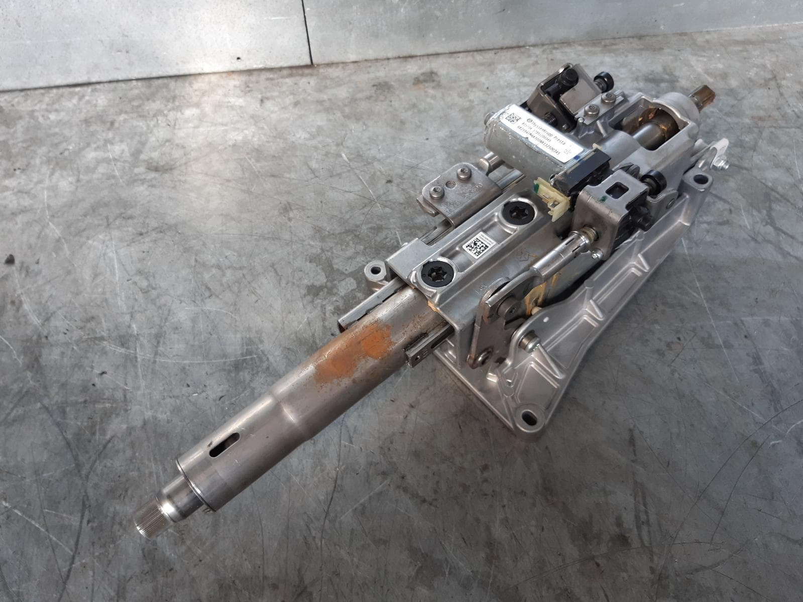 Used auto part listing image: 2015 CHRYSLER 300C STEERING COLUMN LX2, 07/12-12/21 0000090639