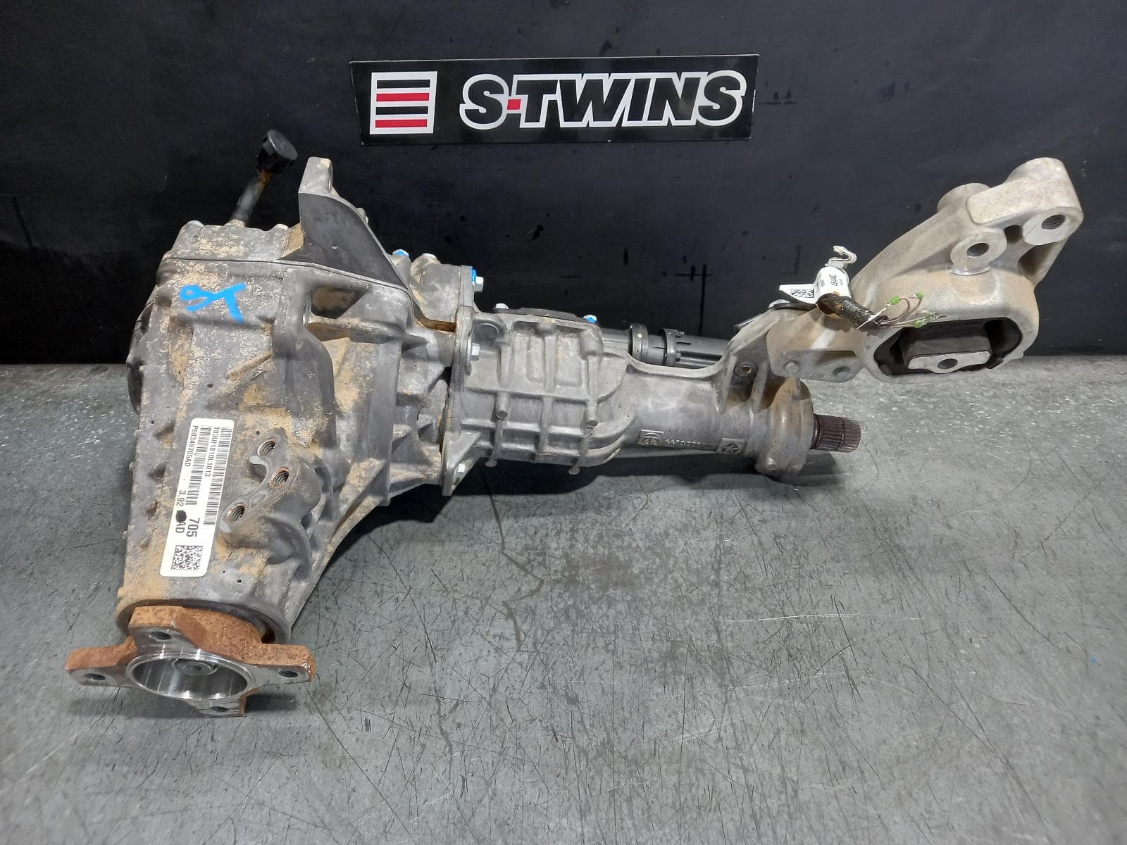 Used auto part listing image: 2021 RAM 1500 DIFFERENTIAL CENTRE DT, 12/20- 0000309061