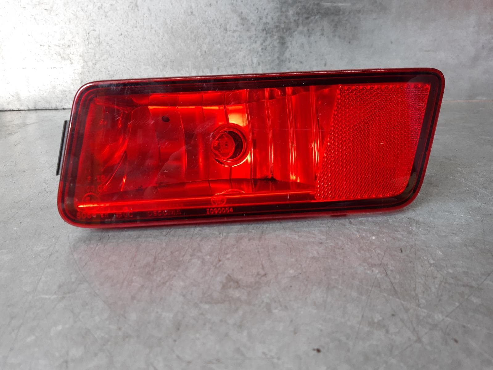 Used auto part listing image: 2010 DODGE JOURNEY RIGHT TAILLIGHT JC, IN BUMPER, 09/08-12/11 0000074172