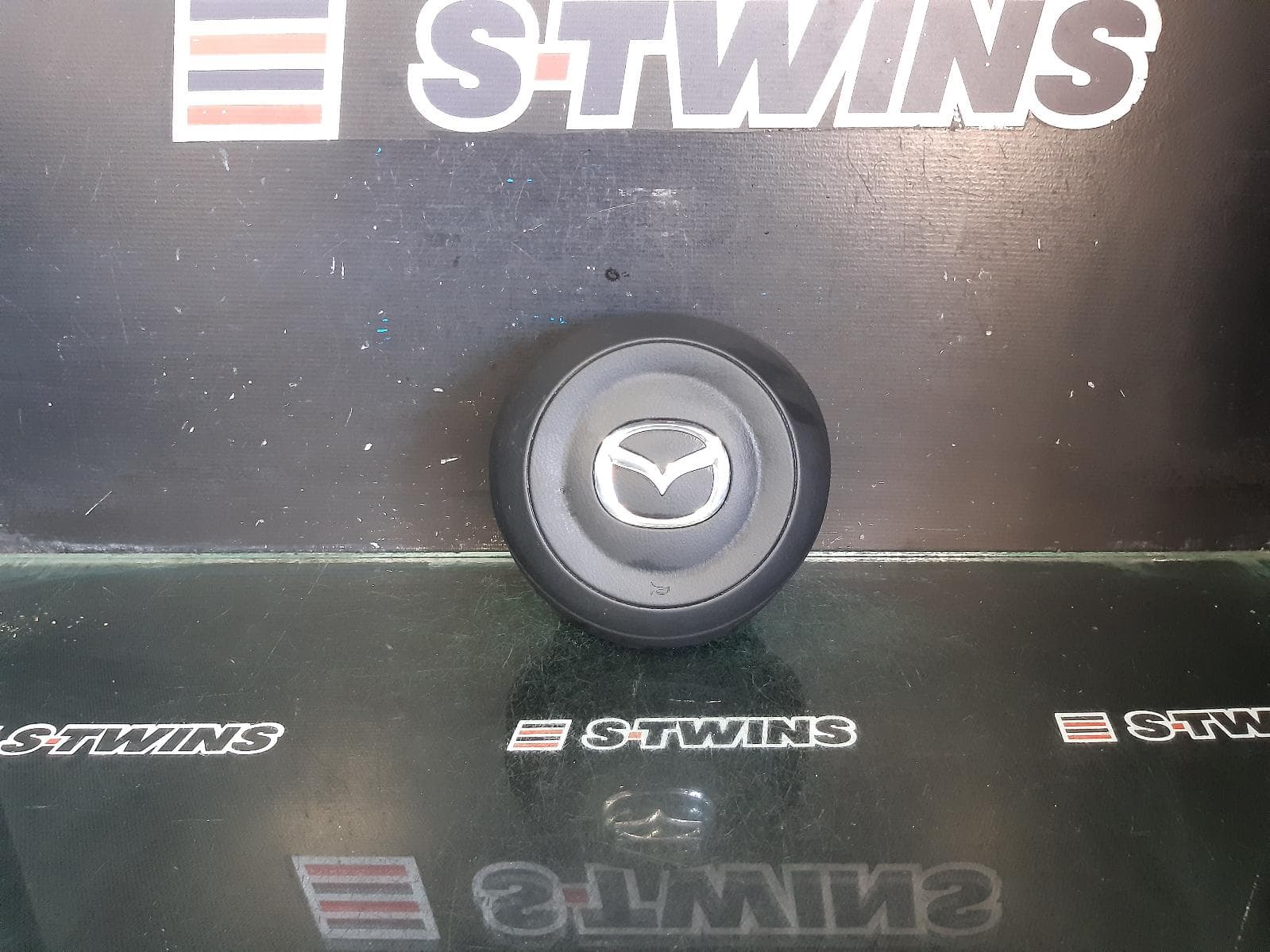 Used auto part listing image: 2020 MAZDA CX5 RIGHT AIRBAG STEERING WHEEL, KF, 02/17- 0000291609